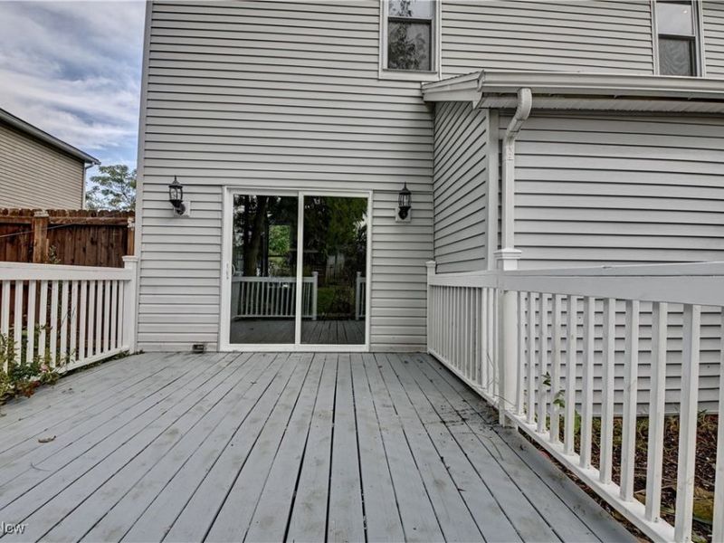 325 W Maryland Avenue, Sebring, OH 44672 Photo 8