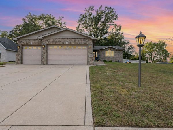 2262 Rodeo Street, Portage, IN 46368