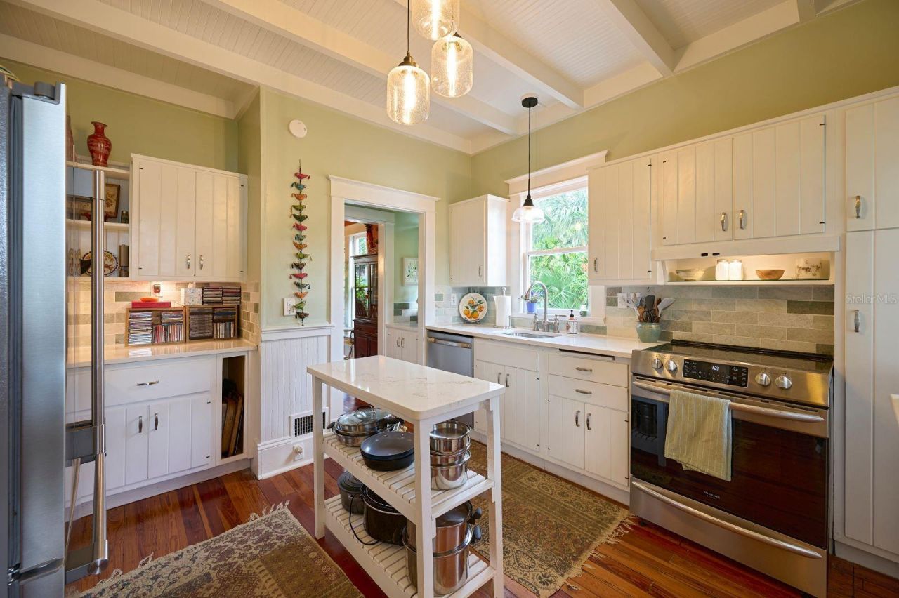 261 N Lakeview Drive, Lake Helen, FL 32744 Photo