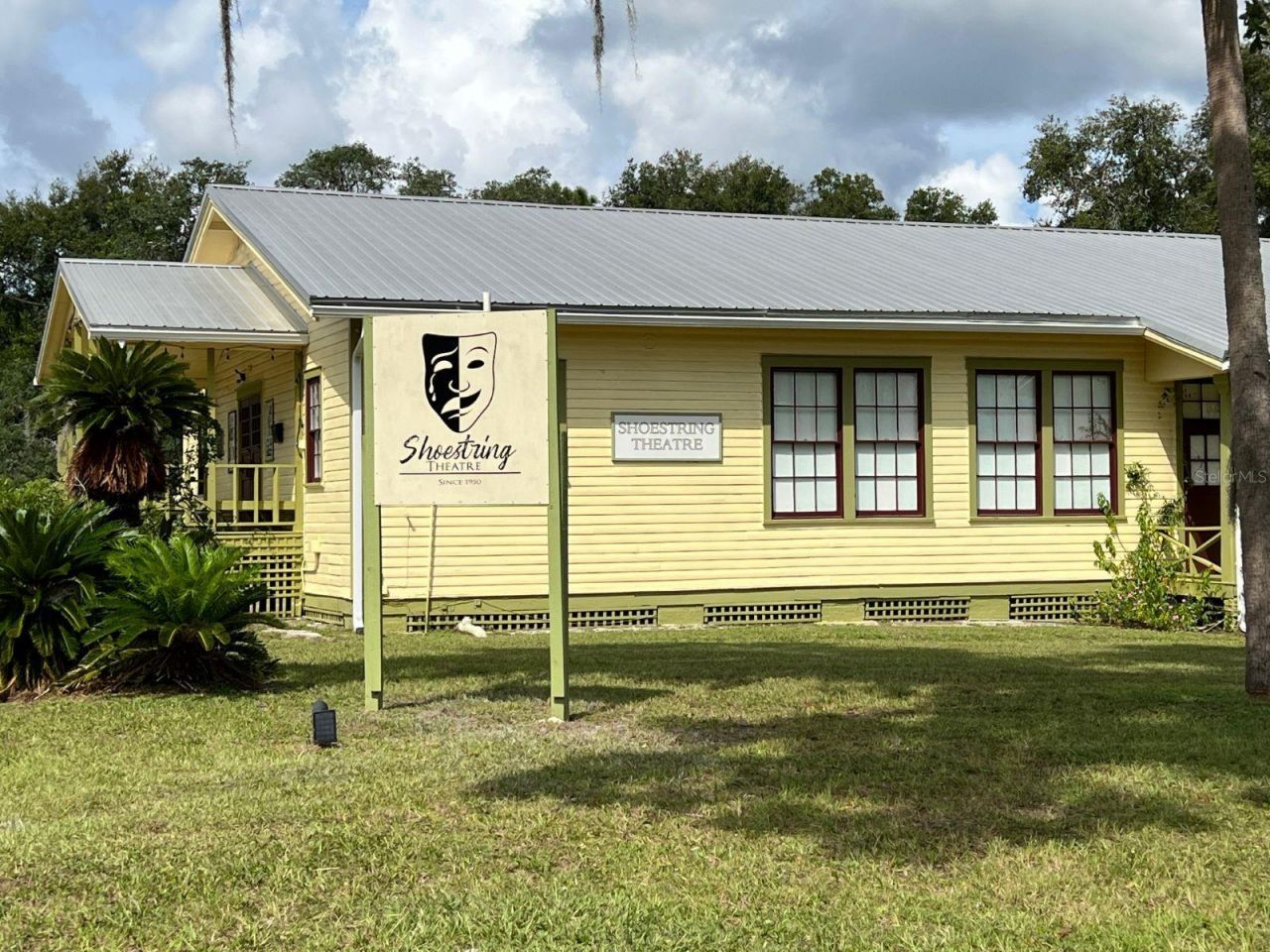 261 N Lakeview Drive, Lake Helen, FL 32744 Photo