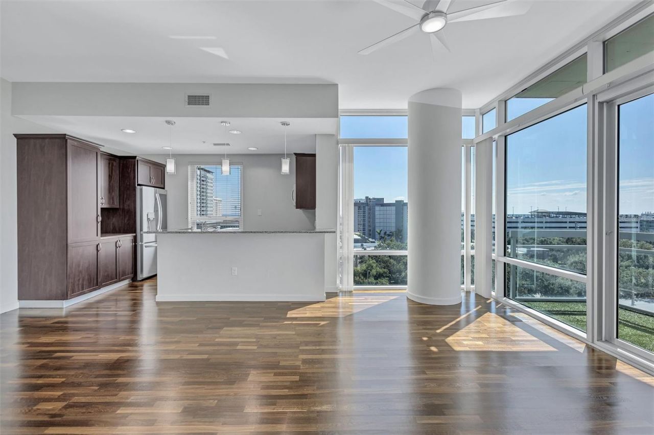 400 4th Avenue S, Unit 707, Saint Petersburg, FL 33701 Photo