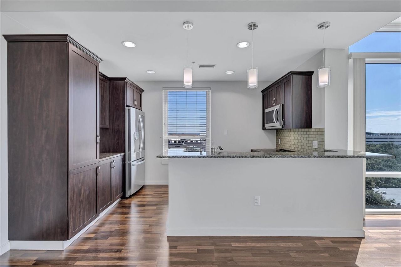 400 4th Avenue S, Unit 707, Saint Petersburg, FL 33701 Photo