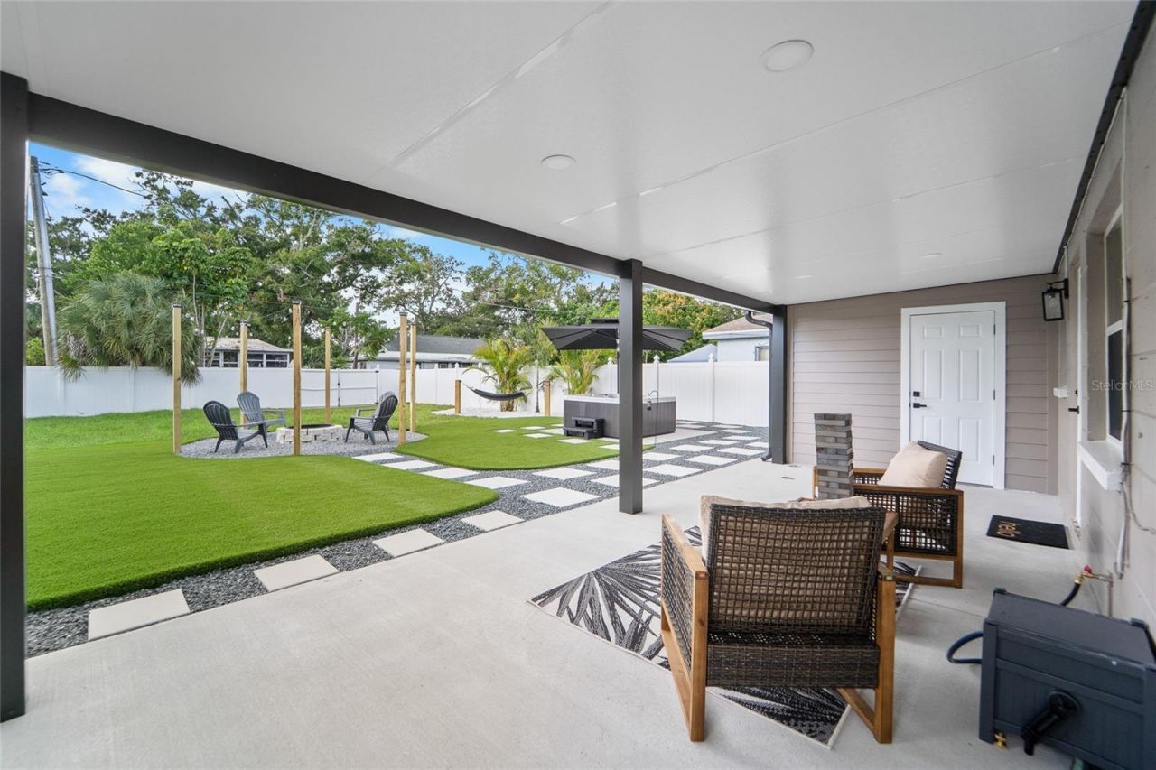 4220 19 Street N, Saint Petersburg, FL 33714 Photo