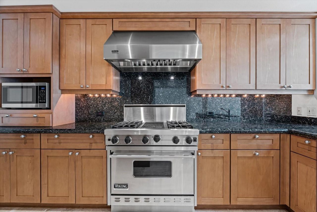 24 Tidy Island Boulevard, Bradenton, FL 34210 Photo