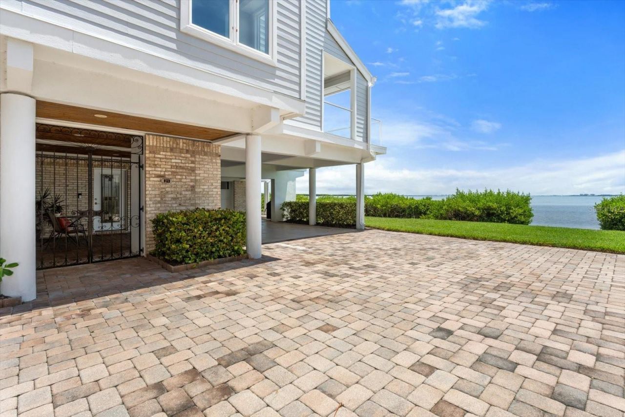 24 Tidy Island Boulevard, Bradenton, FL 34210 Photo