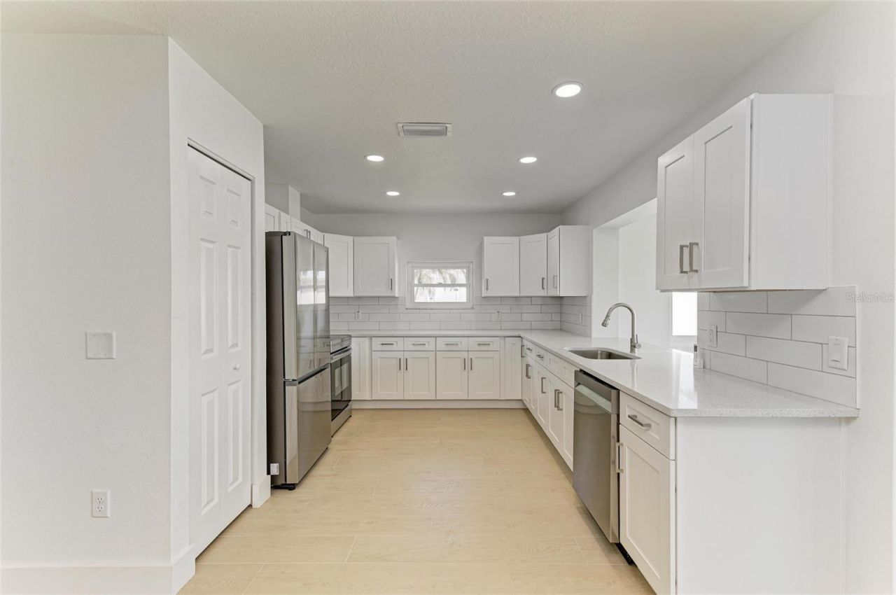 4412 Dolphin Lane, Palmetto, FL 34221 Photo