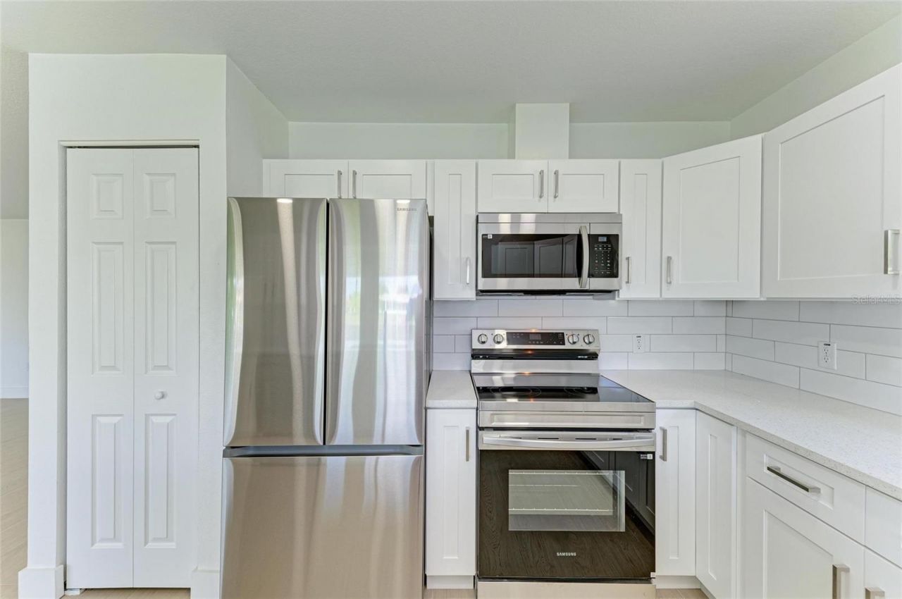 4412 Dolphin Lane, Palmetto, FL 34221 Photo