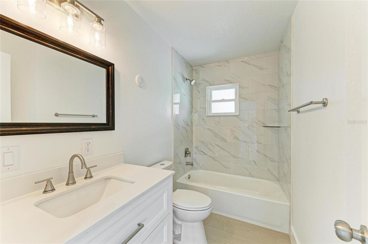 4412 Dolphin Lane, Palmetto, FL 34221 Photo