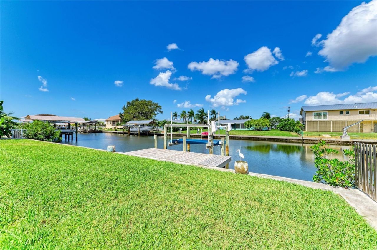 4412 Dolphin Lane, Palmetto, FL 34221 Photo