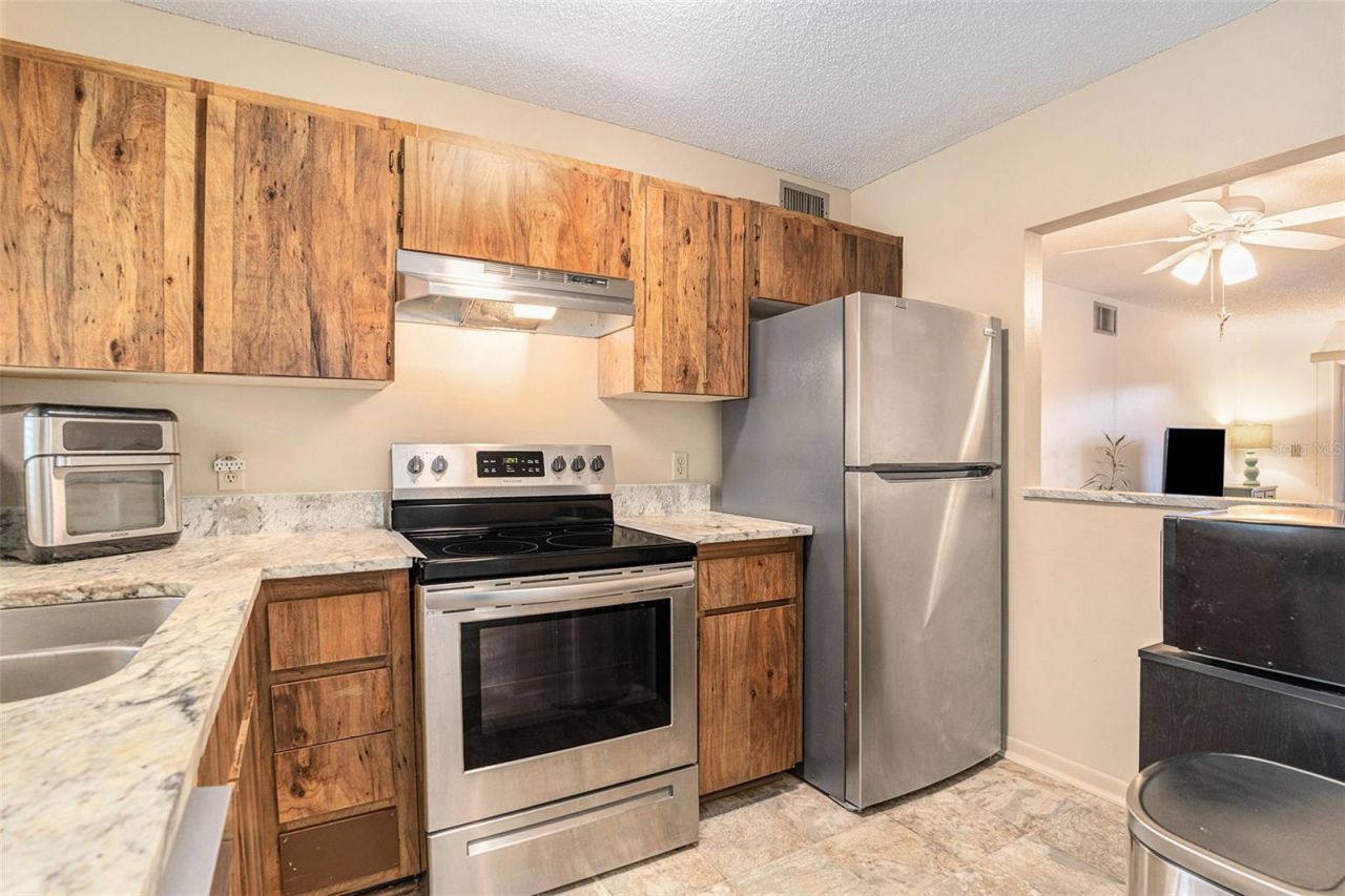 801 83rd Avenue N, Unit 127, Saint Petersburg, FL 33702 Photo