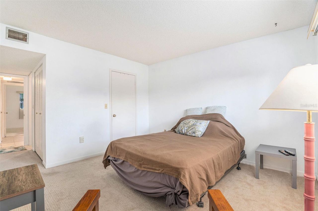 801 83rd Avenue N, Unit 127, Saint Petersburg, FL 33702 Photo