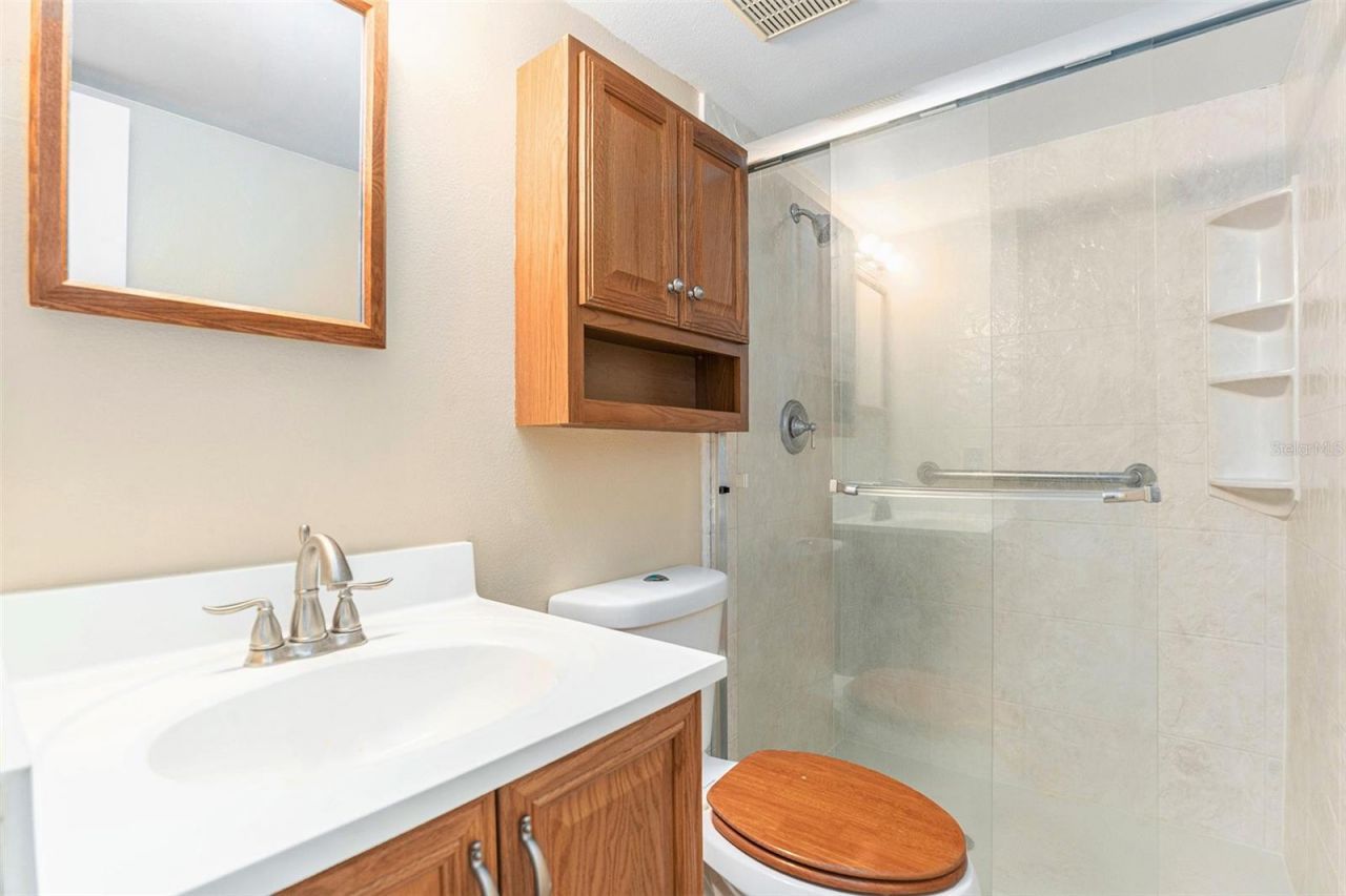 801 83rd Avenue N, Unit 127, Saint Petersburg, FL 33702 Photo