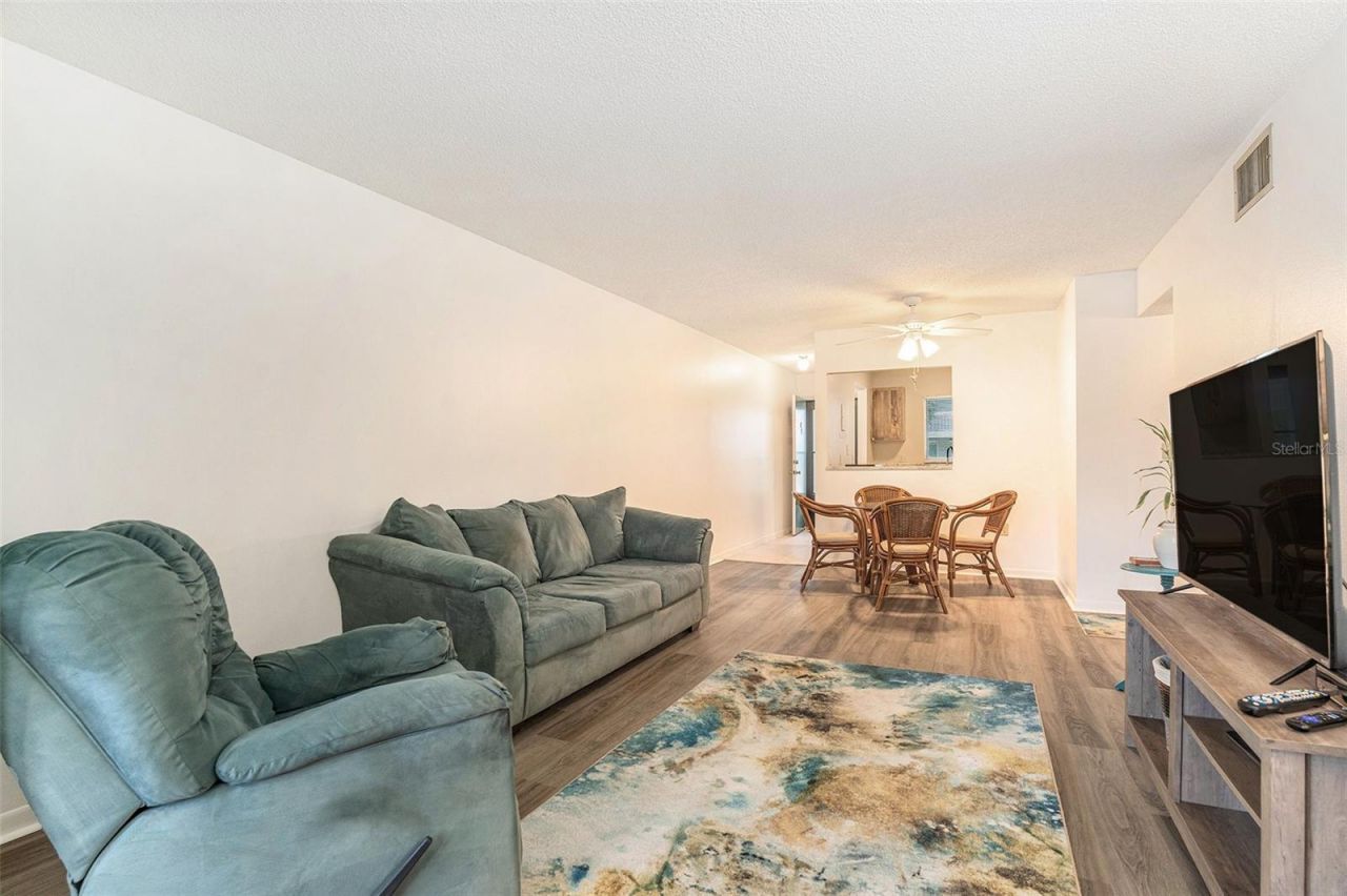 801 83rd Avenue N, Unit 127, Saint Petersburg, FL 33702 Photo