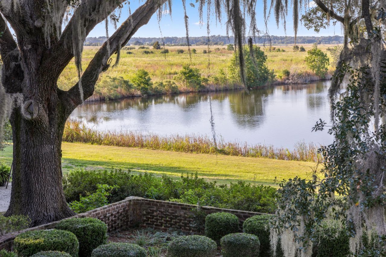 1451 River Road Photo 12