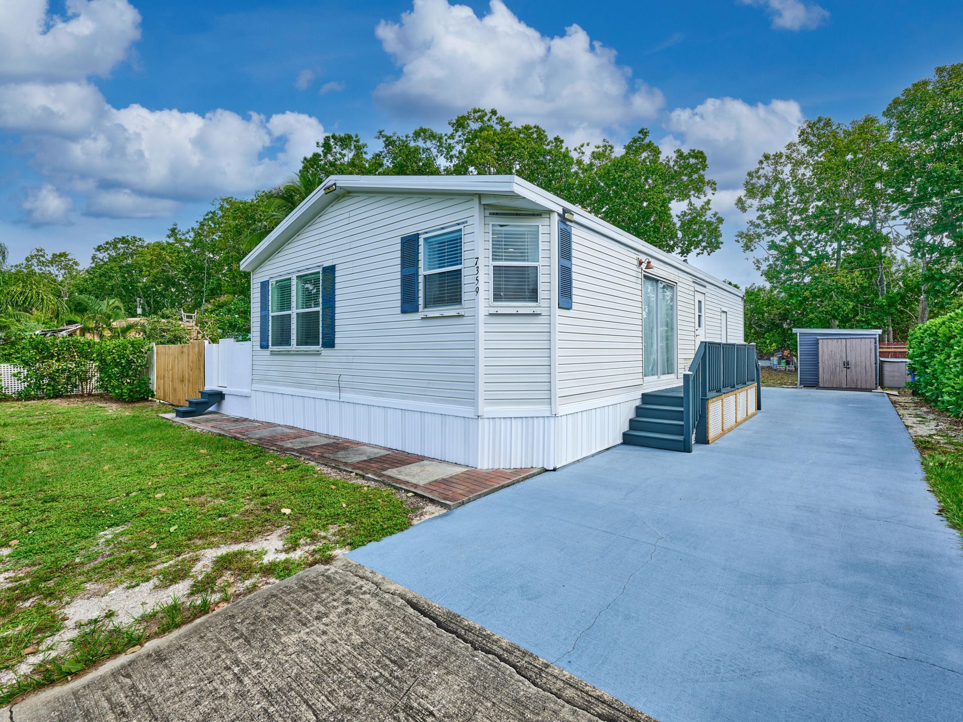 7359 SE Eagle Avenue, Hobe Sound, FL 33455 Photo