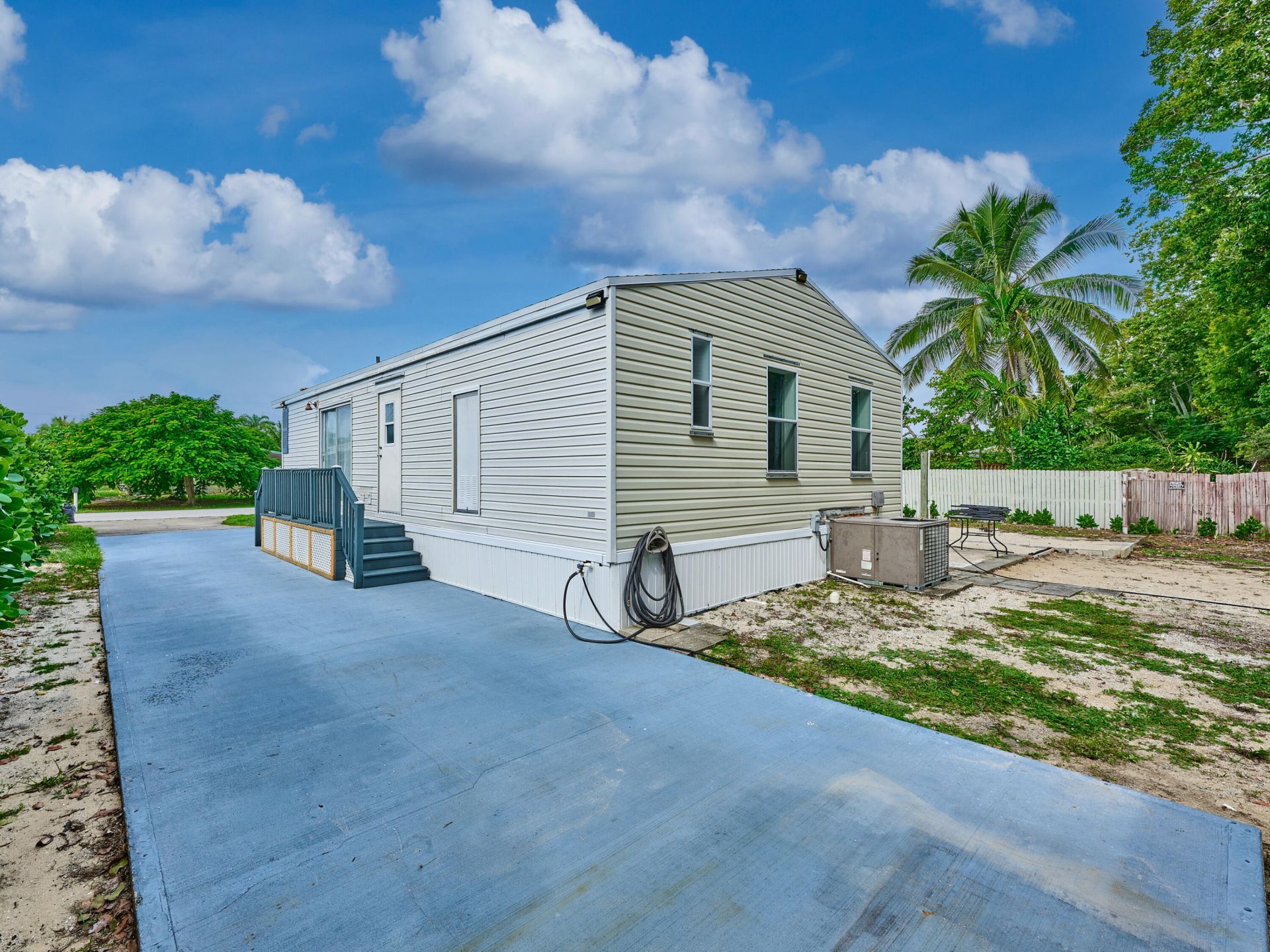 7359 SE Eagle Avenue, Hobe Sound, FL 33455 Photo