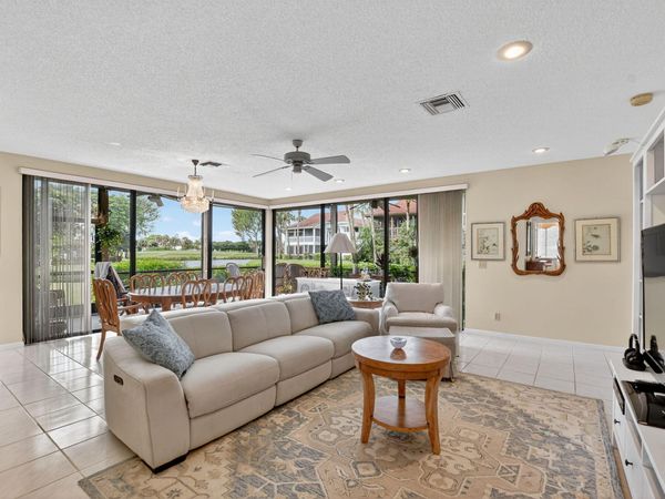 19367 Sabal Lake Drive, Unit 5037, Boca Raton, FL 33434