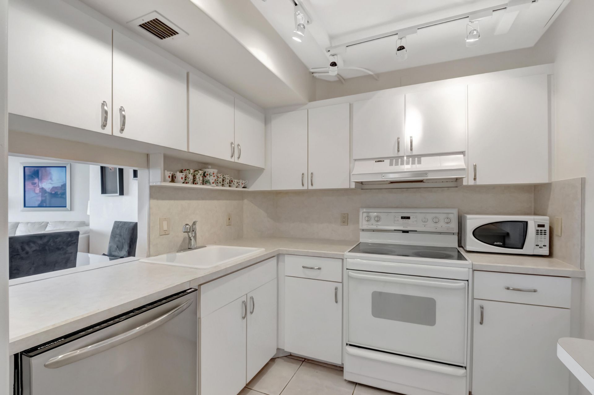 3912 S Ocean Boulevard, Unit 607, Highland Beach, FL 33487 Photo