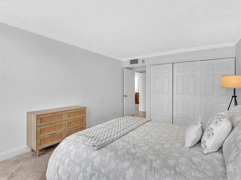 1150 Hillsboro Mile, Unit 204, Hillsboro Beach, FL 33062 Photo