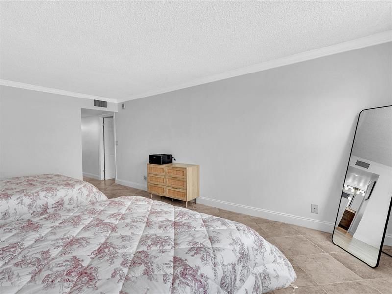 1150 Hillsboro Mile, Unit 204, Hillsboro Beach, FL 33062 Photo