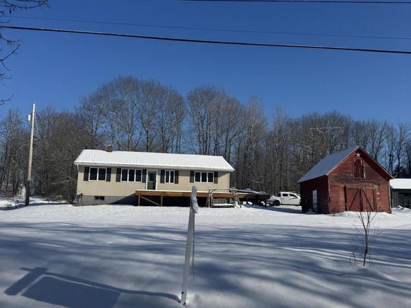 3 Pine Lane, Burnham, ME 04922