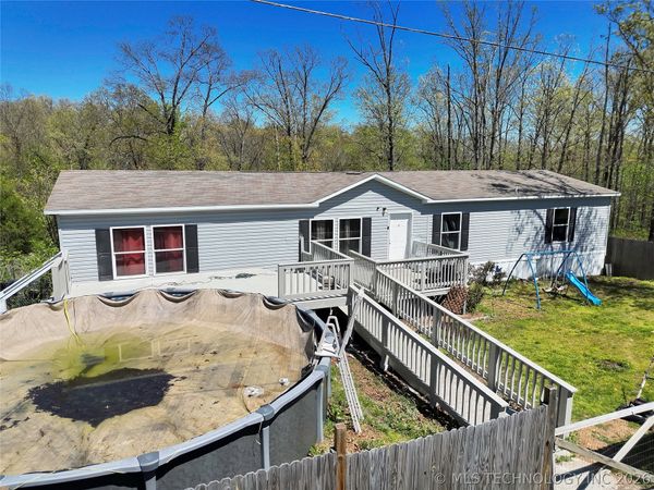 469581 E 815 Road, Stilwell, OK 74960