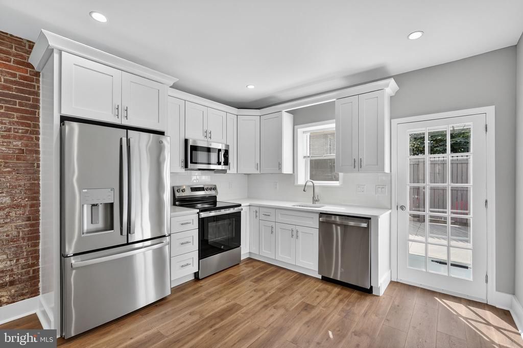 2646 E Monmouth Street, Philadelphia, PA 19134 Main Photo
