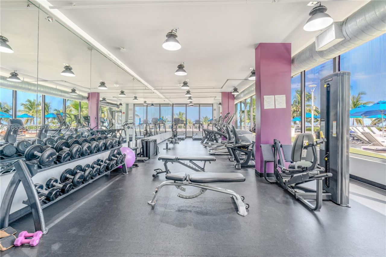 100 Lincoln Rd, Unit 323, Miami Beach, FL 33139 Photo