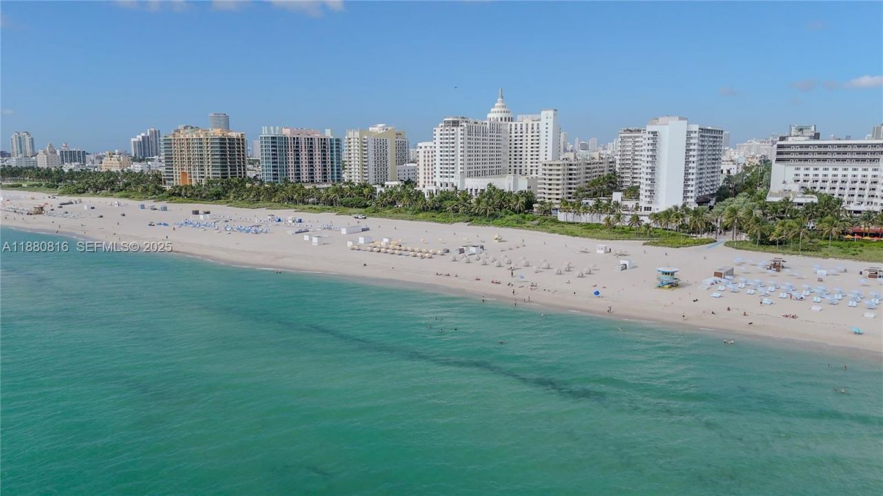 100 Lincoln Rd, Unit 323, Miami Beach, FL 33139 Photo