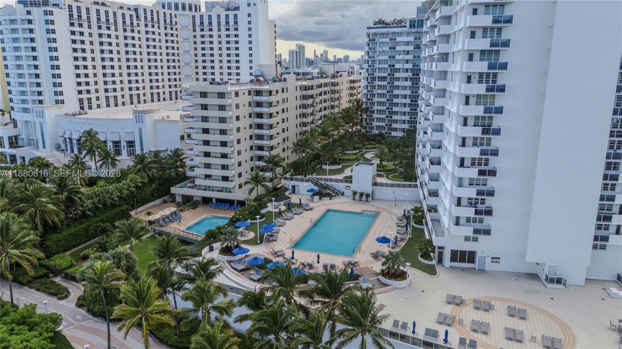 100 Lincoln Rd, Unit 323, Miami Beach, FL 33139 Photo