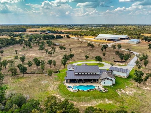 501 Grimes Road , Mineral Wells, TX 76067