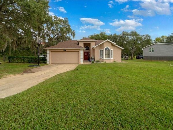4435 LEMON STREET, LADY LAKE, FL 32159