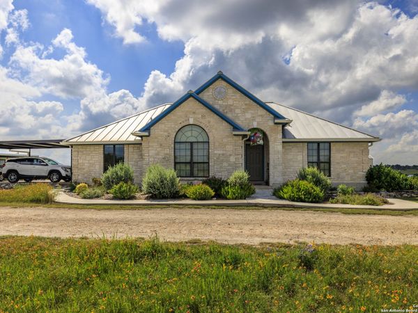 564 Gypsum Mine Road, Fredericksburg, TX 78624