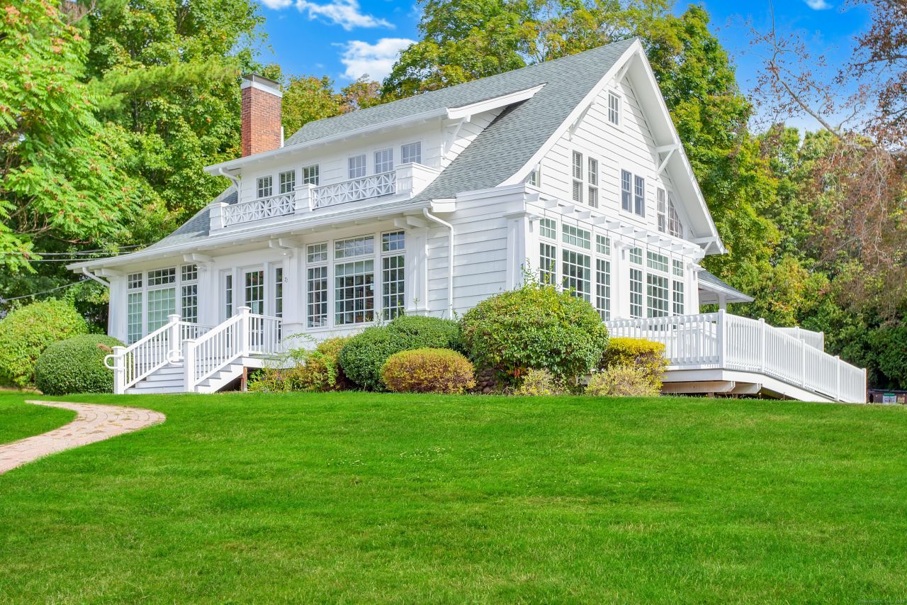 71 Cedar, Branford, CT 06405 Main Photo