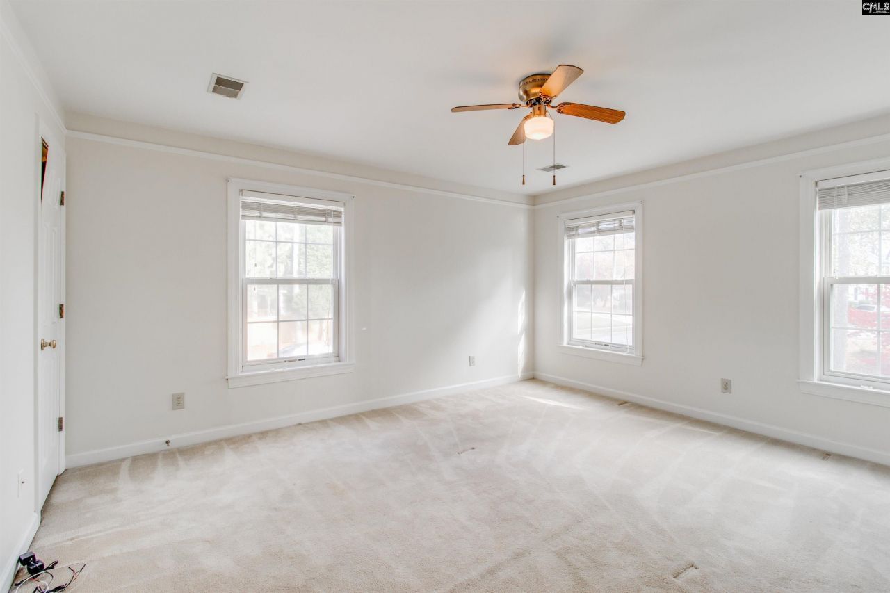 104 Steeple Drive Photo 33