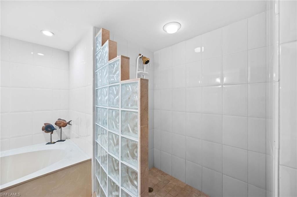 5550 Heron Point Dr, Unit 1201, Naples, FL 34108 Photo