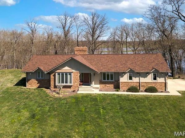 10675 Buckingham Court, Breese, IL 62230