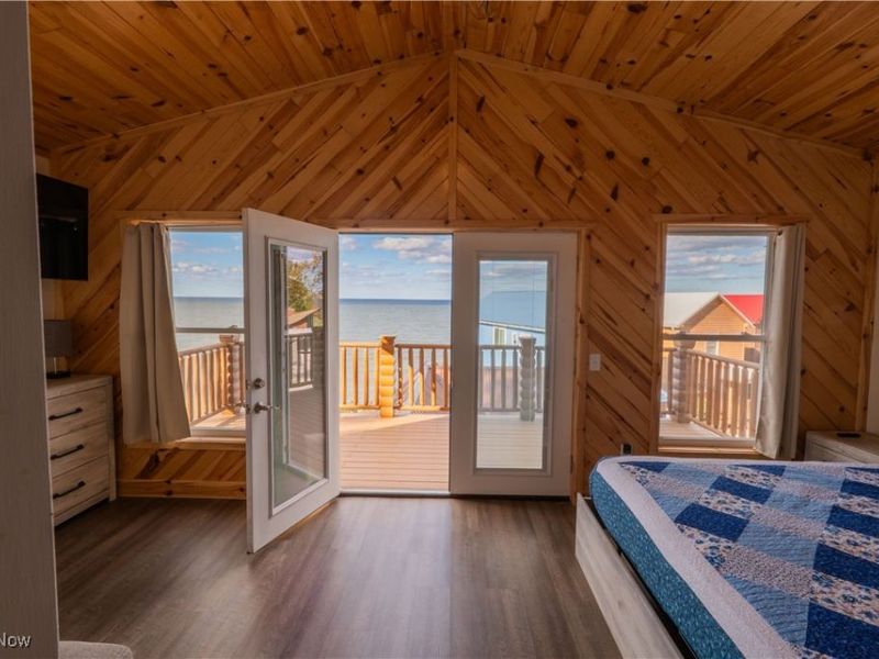 5919 Lake Road W, Ashtabula, OH 44004 Photo 2