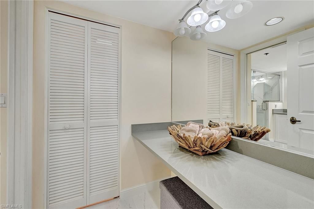 5550 Heron Point Dr, Unit 1802, Naples, FL 34108 Photo