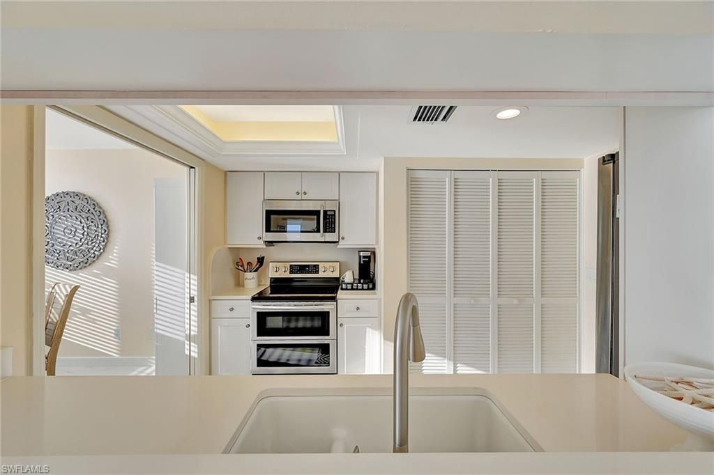 5550 Heron Point Dr, Unit 1802, Naples, FL 34108 Photo