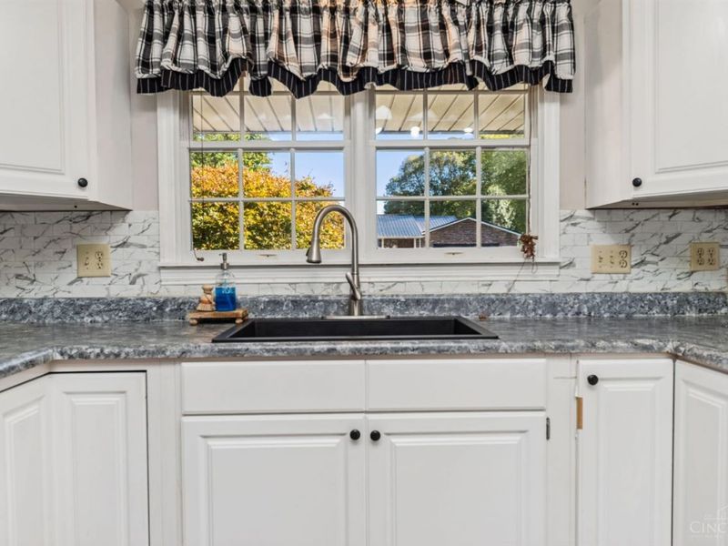 265 Barbour Drive, Aberdeen, OH 45101 Photo 18