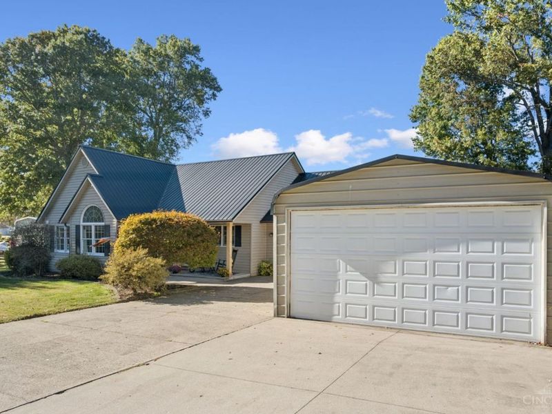 265 Barbour Drive, Aberdeen, OH 45101 Photo 6