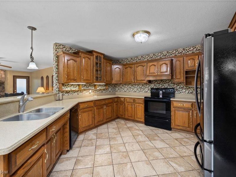 48221 Rice Road, Amherst, OH 44001 Photo 12