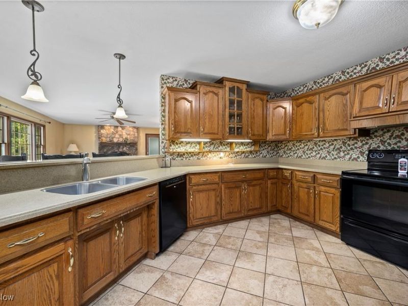 48221 Rice Road, Amherst, OH 44001 Photo 13