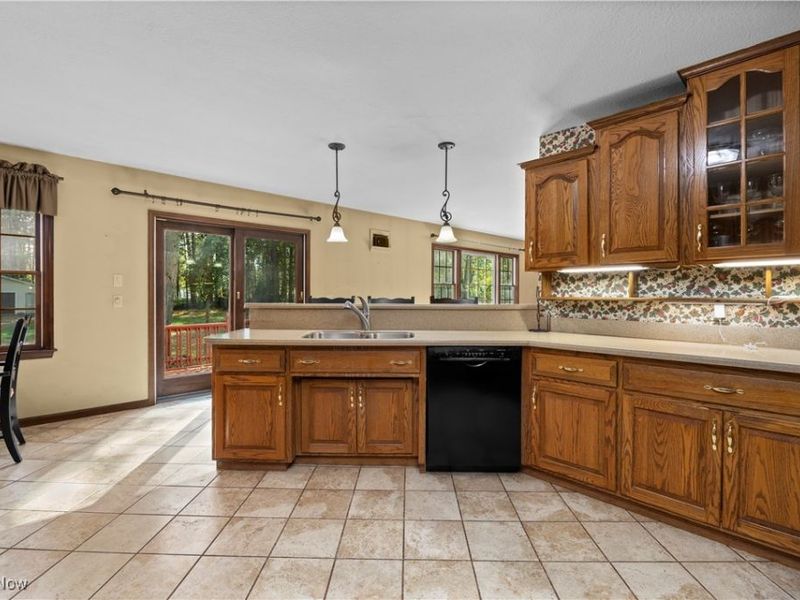 48221 Rice Road, Amherst, OH 44001 Photo 15