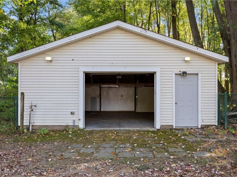 48221 Rice Road, Amherst, OH 44001 Photo 8