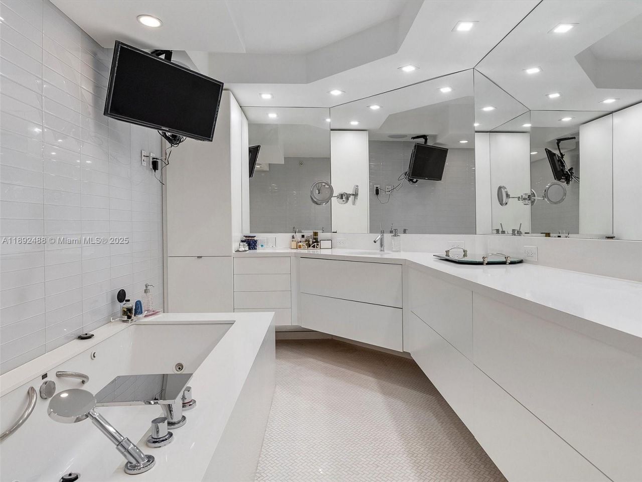 4000 Island Blvd, Unit 606, Aventura, FL 33160 Photo
