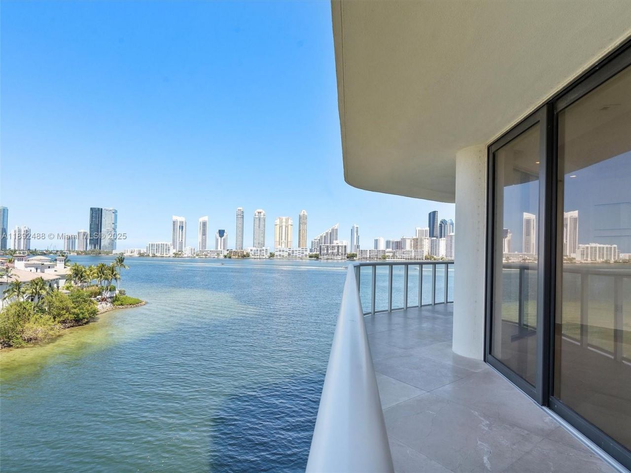4000 Island Blvd, Unit 606, Aventura, FL 33160 Photo