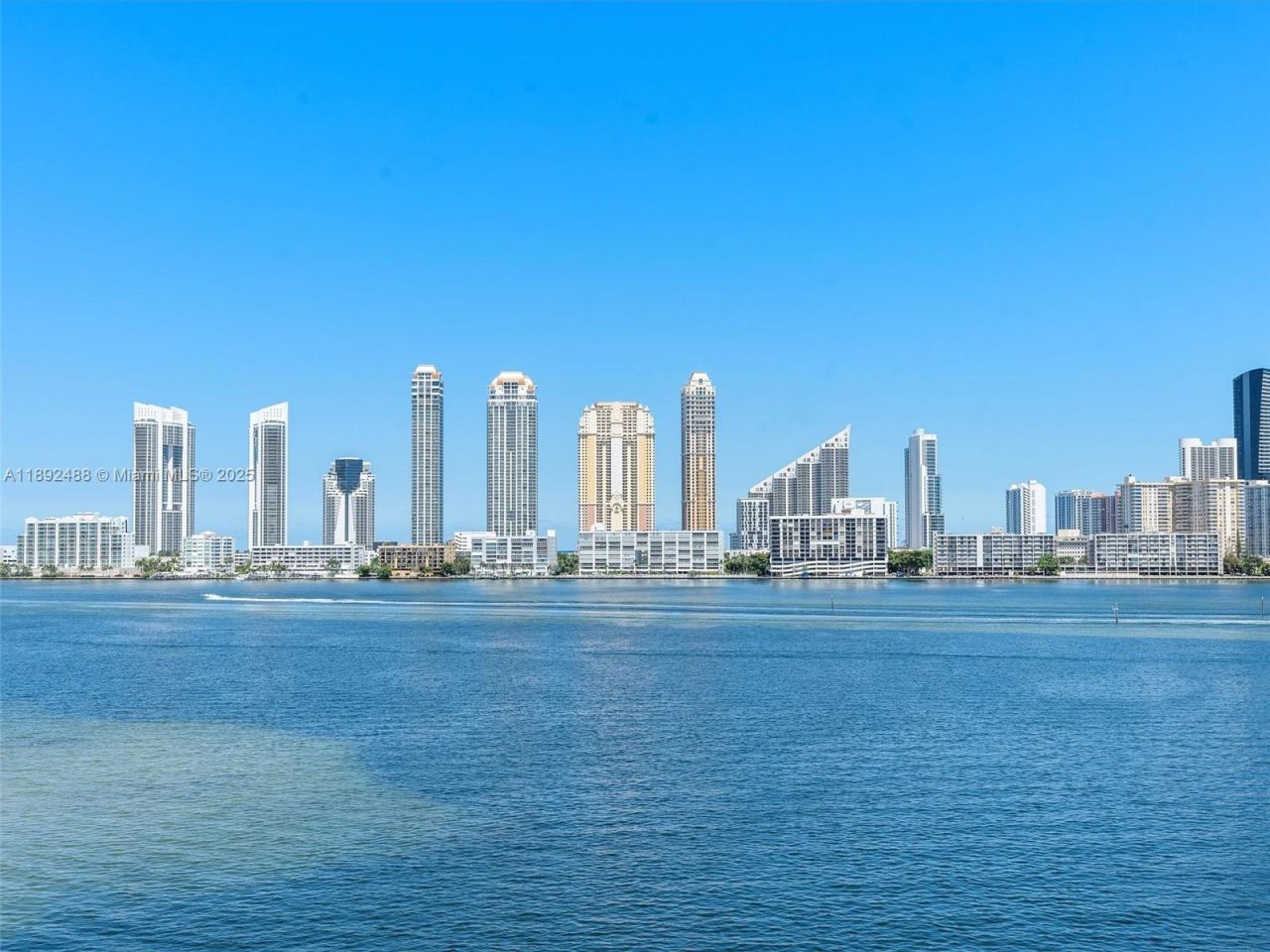 4000 Island Blvd, Unit 606, Aventura, FL 33160 Photo