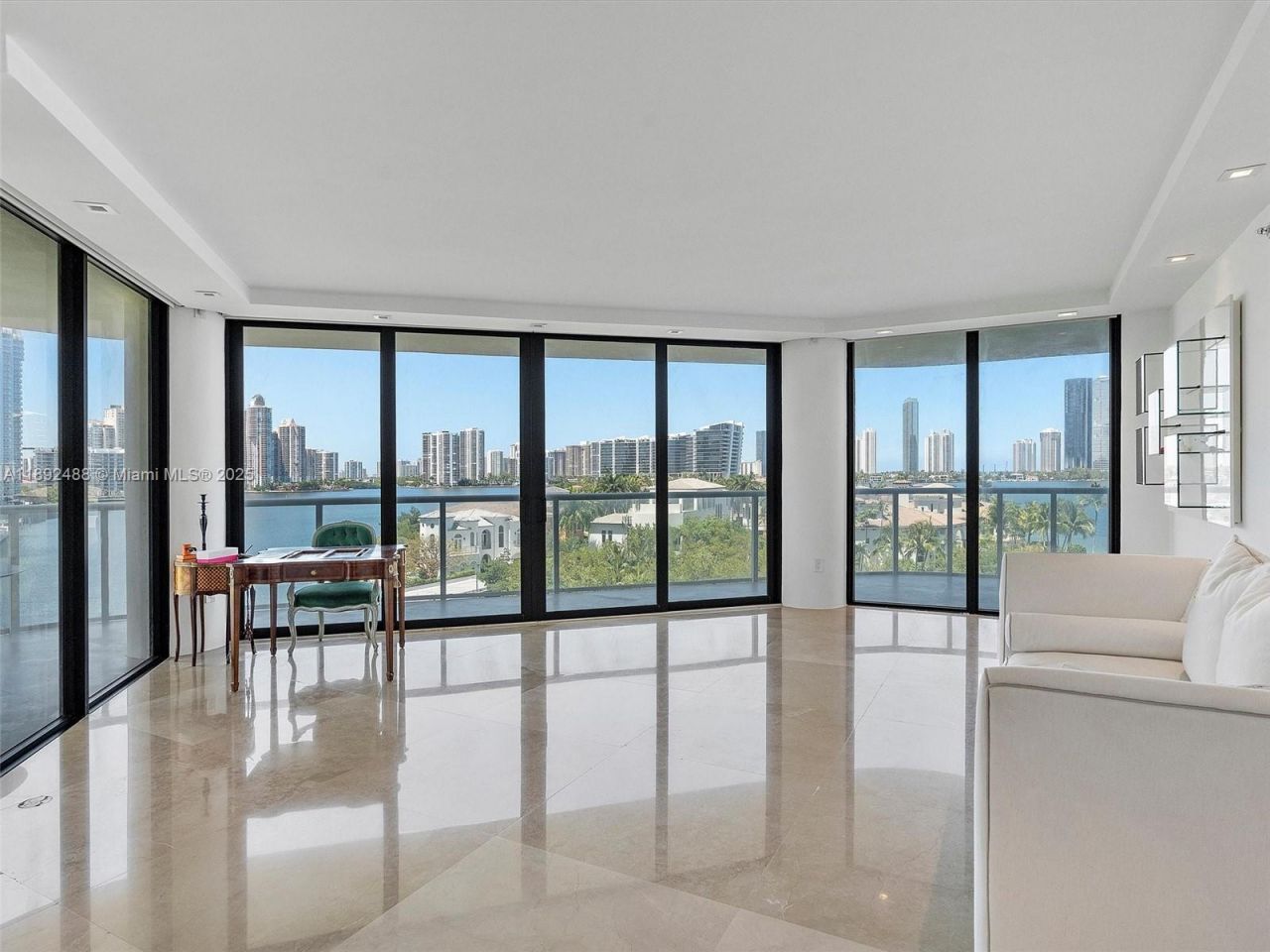 4000 Island Blvd, Unit 606, Aventura, FL 33160 Photo